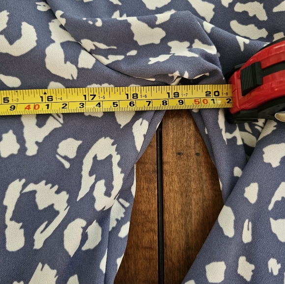 🆕️ Leopard Blazer - Picture 5 of 6